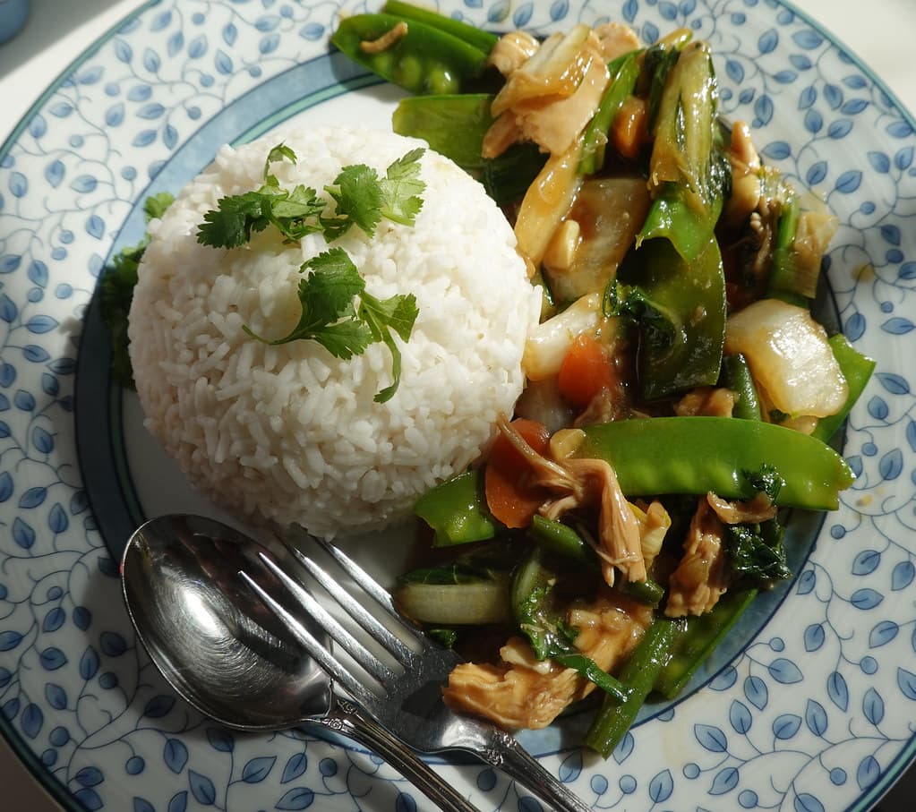 Roergebakken kip met broccoli en cashewnoten